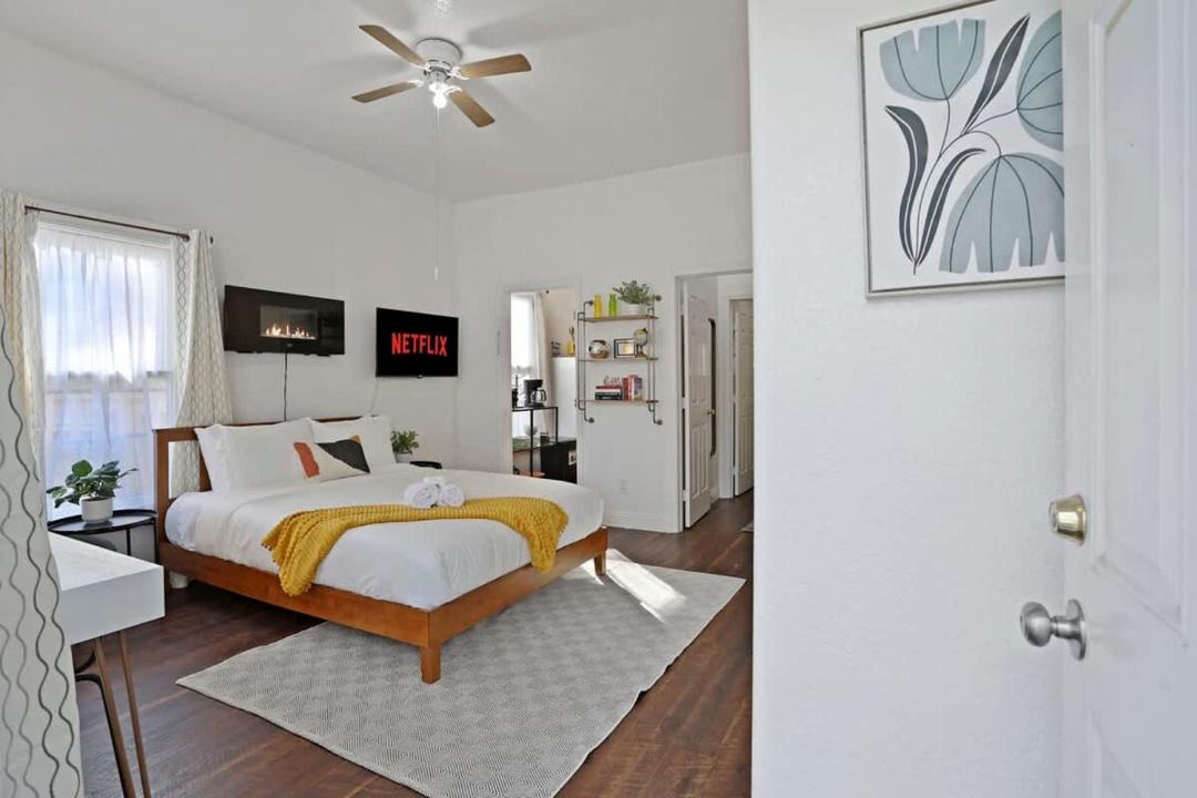 Photo of Bedroom in Downtown Sacramento