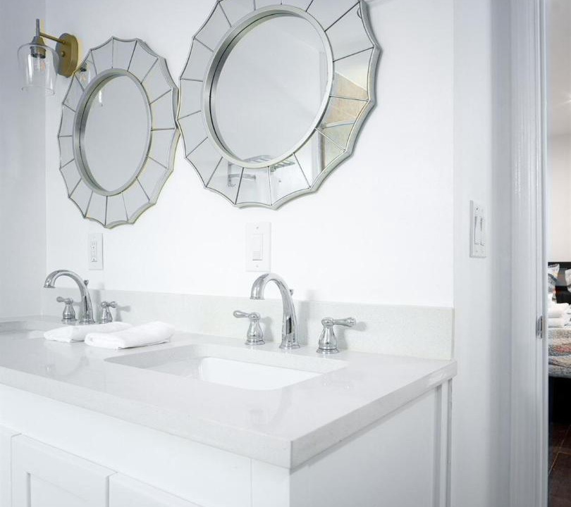 Photo of Bathroom in Lawndale