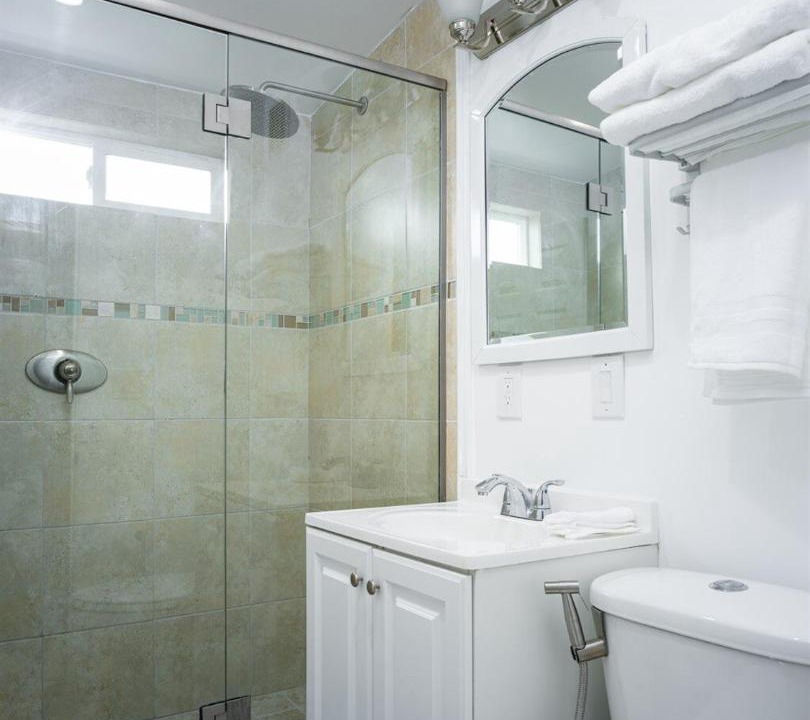 Photo of Bathroom in Lawndale