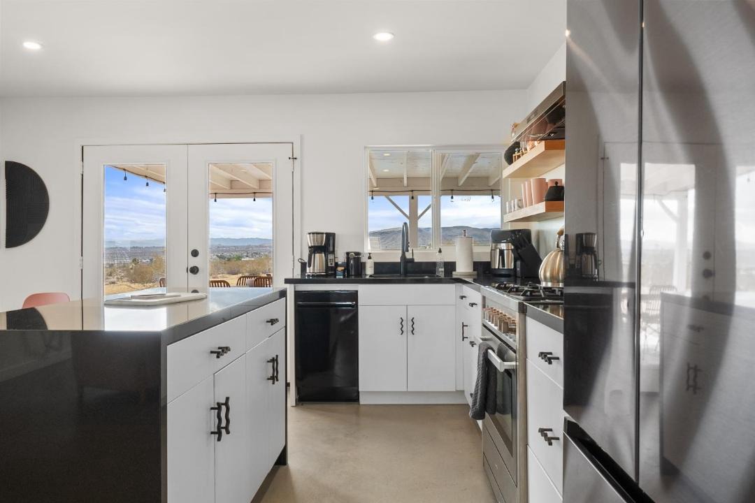 Photo of Kitchen in Yucca Valley