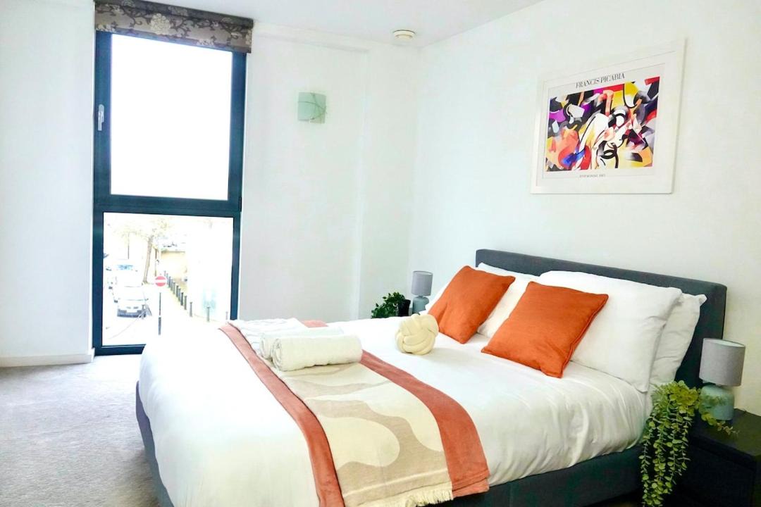 Photo of Bedroom in Limehouse