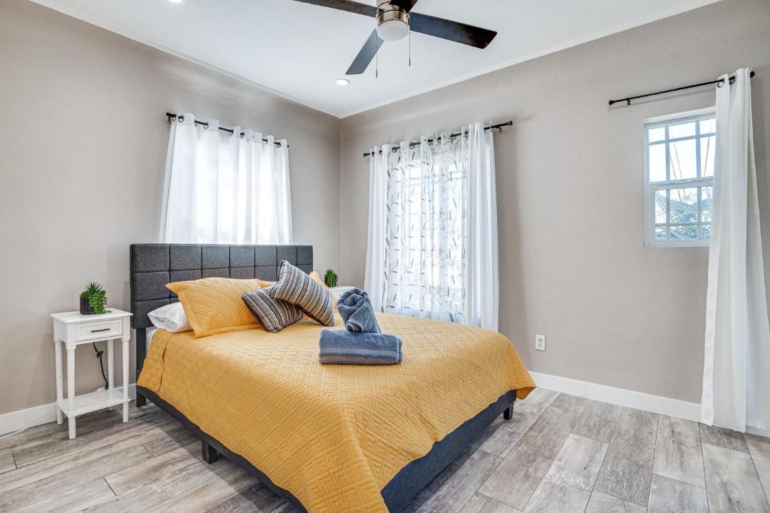 Photo of Bedroom in East Los Angeles