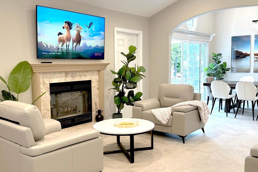 Photo of Livingroom in Sherwood Forest and Thistle Development