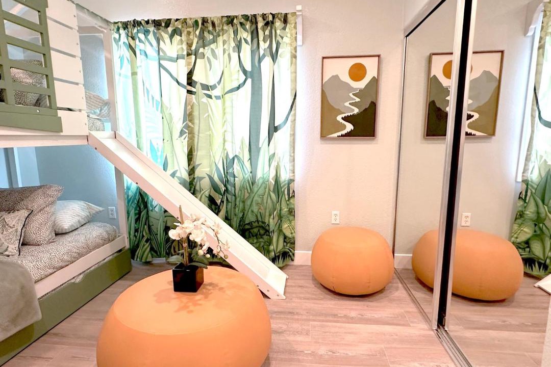 Photo of Bedroom in Sherwood Forest and Thistle Development