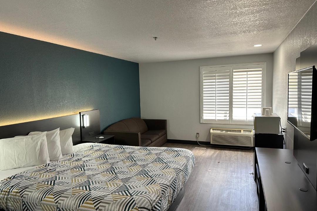 Photo of Bedroom in Lebec