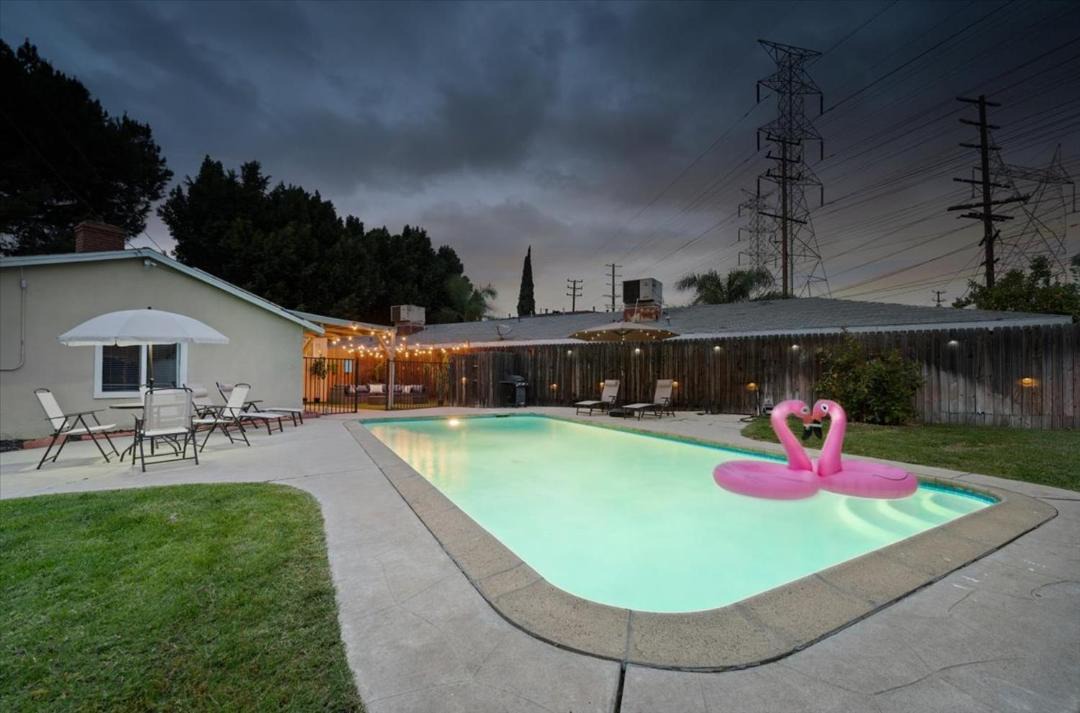 Photo of Others in North Hollywood