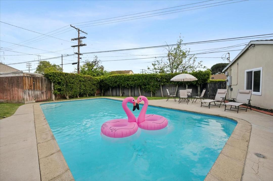 Photo of Others in North Hollywood