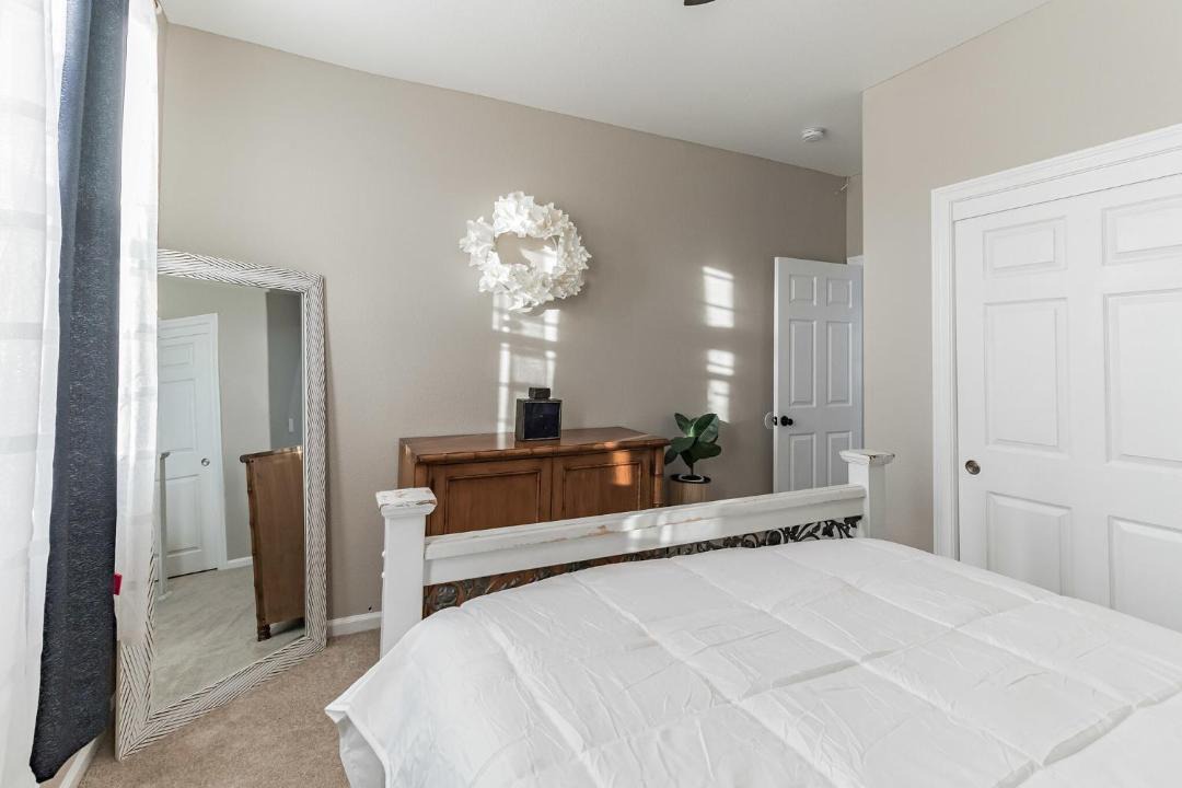 Photo of Bedroom in Palmdale
