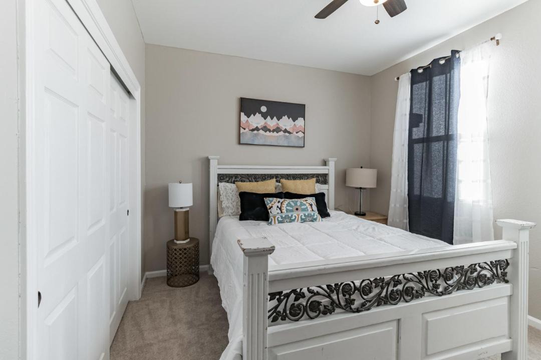 Photo of Bedroom in Palmdale