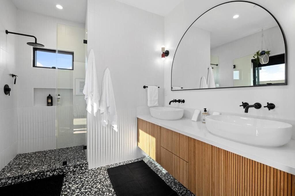Photo of Bathroom in Historic Filipinotown