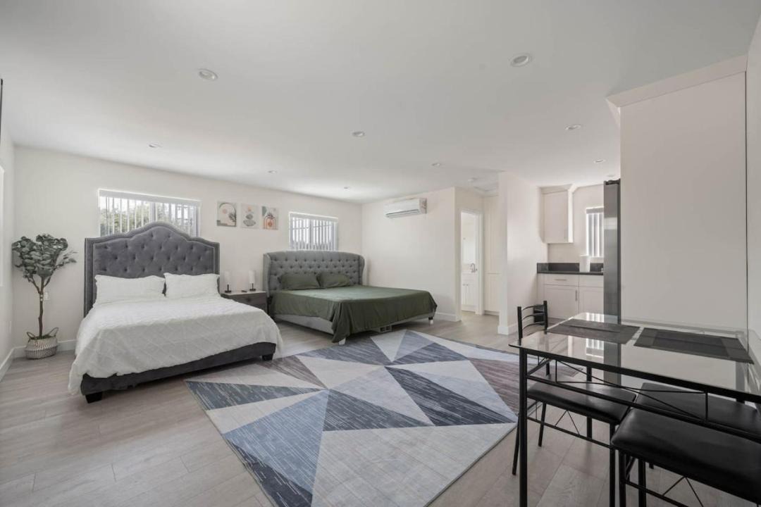 Photo of Bedroom in Burbank