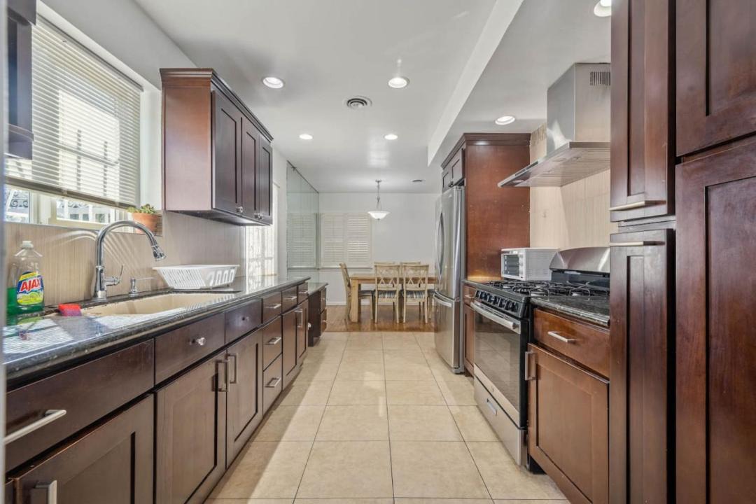 Photo of Kitchen in Rampart Village