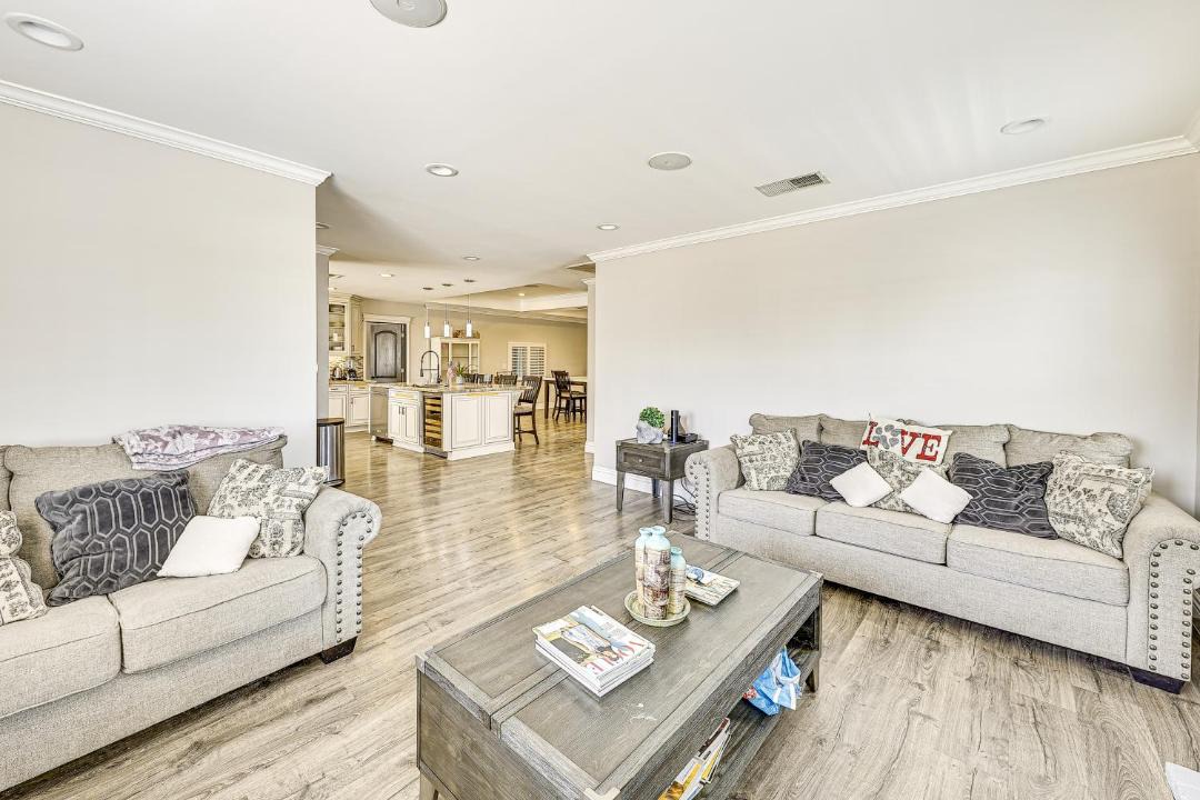 Photo of Livingroom in Walnut Valley