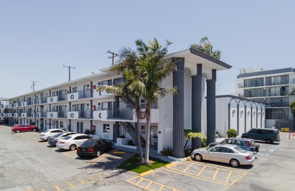 Photo of Buildings in Southwood Riviera