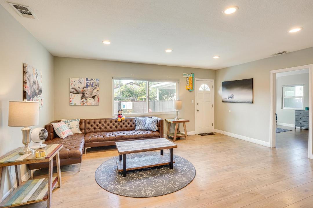 Photo of Livingroom in Northwest Anaheim