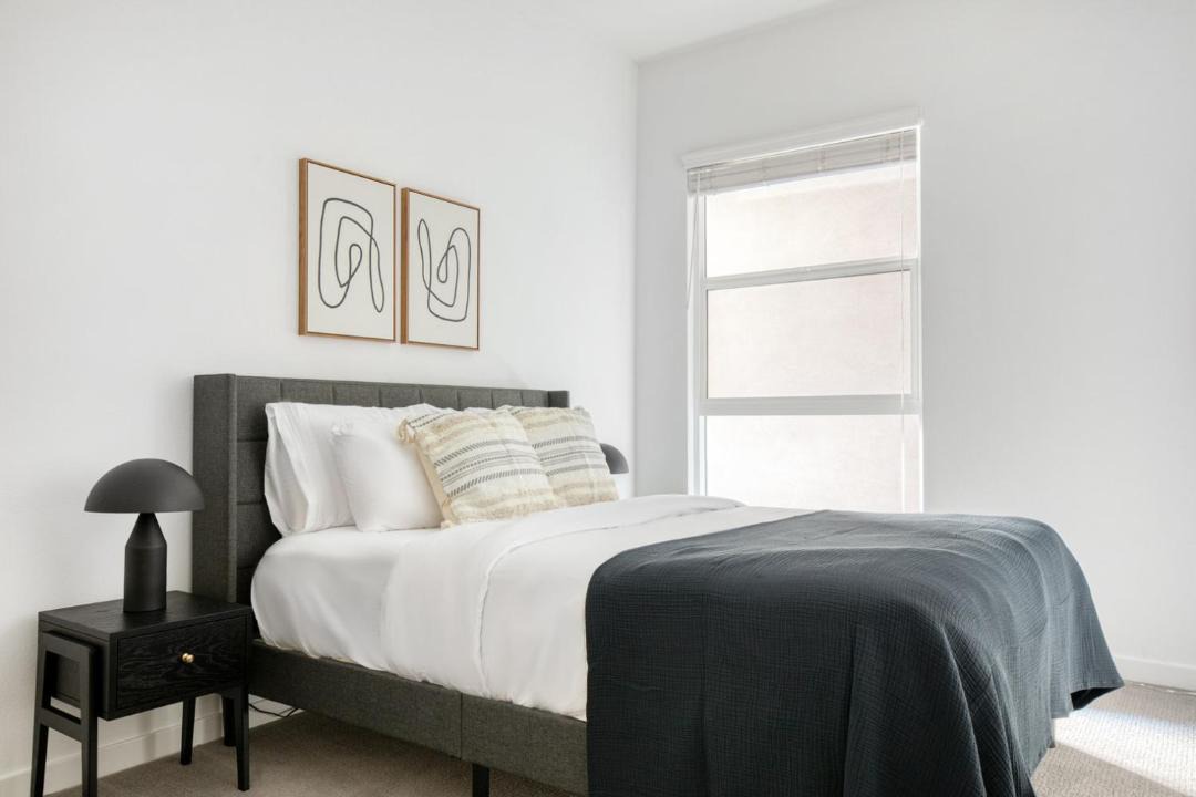 Photo of Bedroom in Warner Center