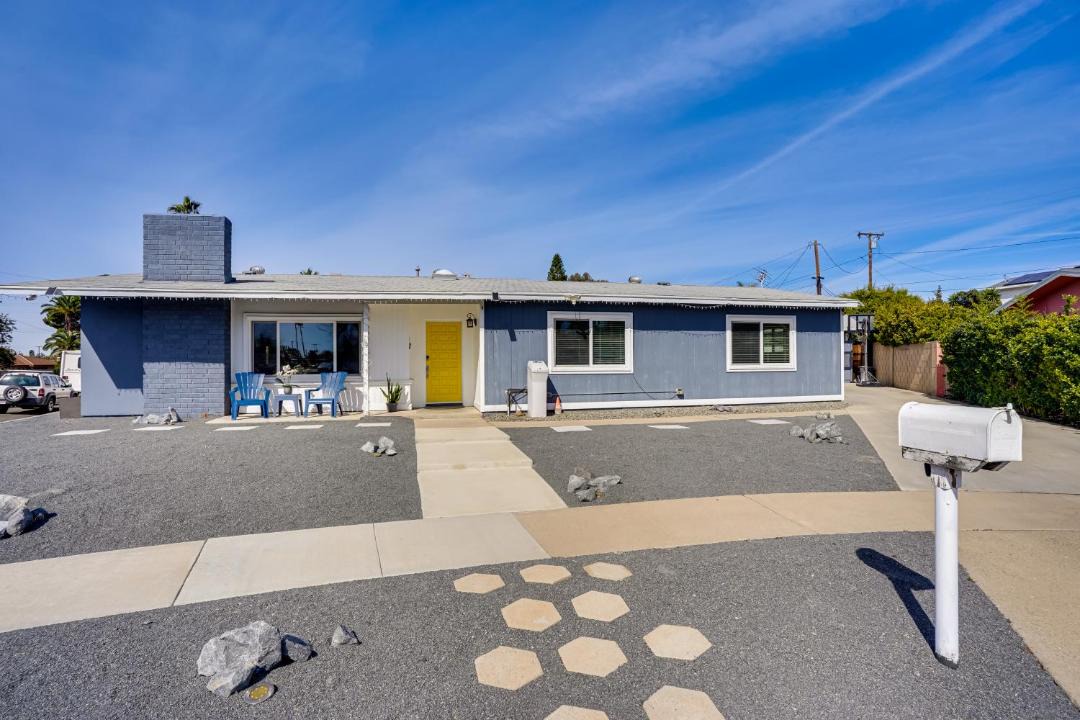 Photo of Buildings in North Tustin