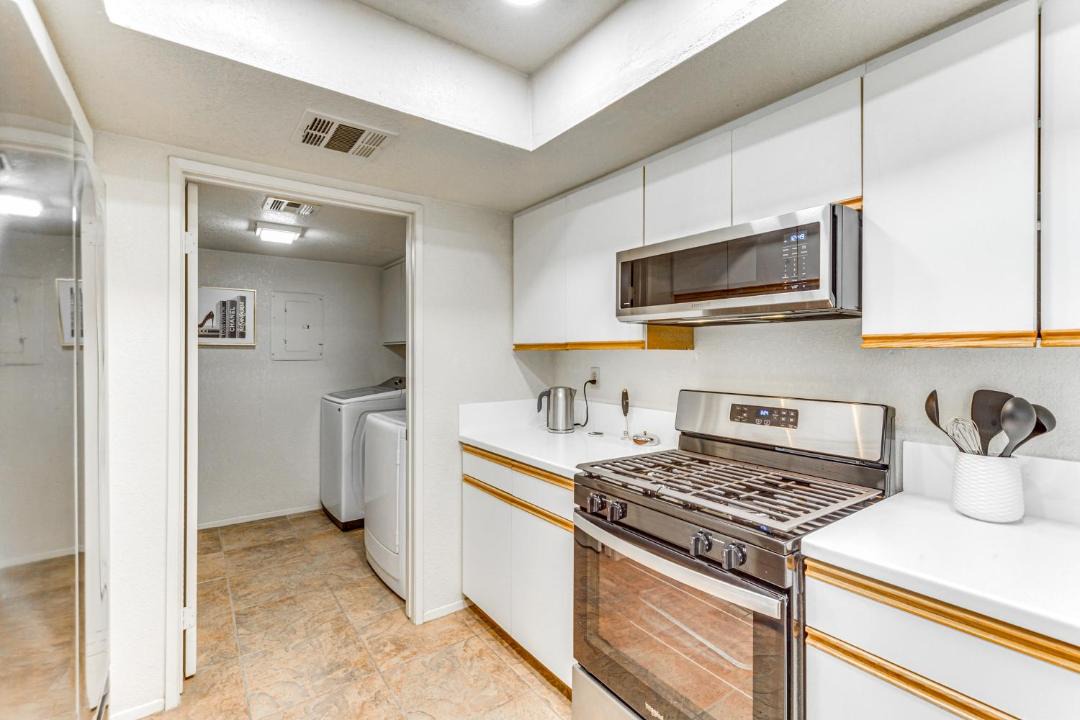 Photo of Kitchen in Cathedral City