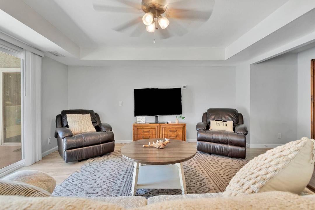 Photo of Livingroom in Victorville