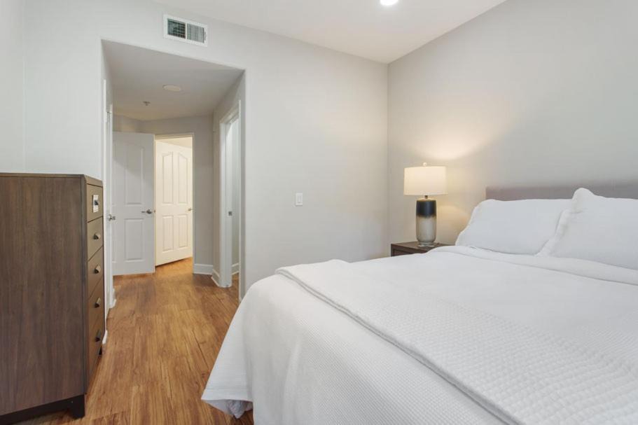 Photo of Bedroom in La Brea