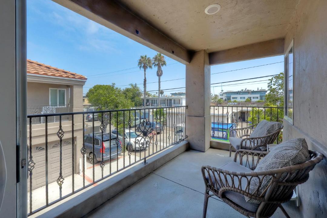 Photo of Patio Balcony in South Oceanside