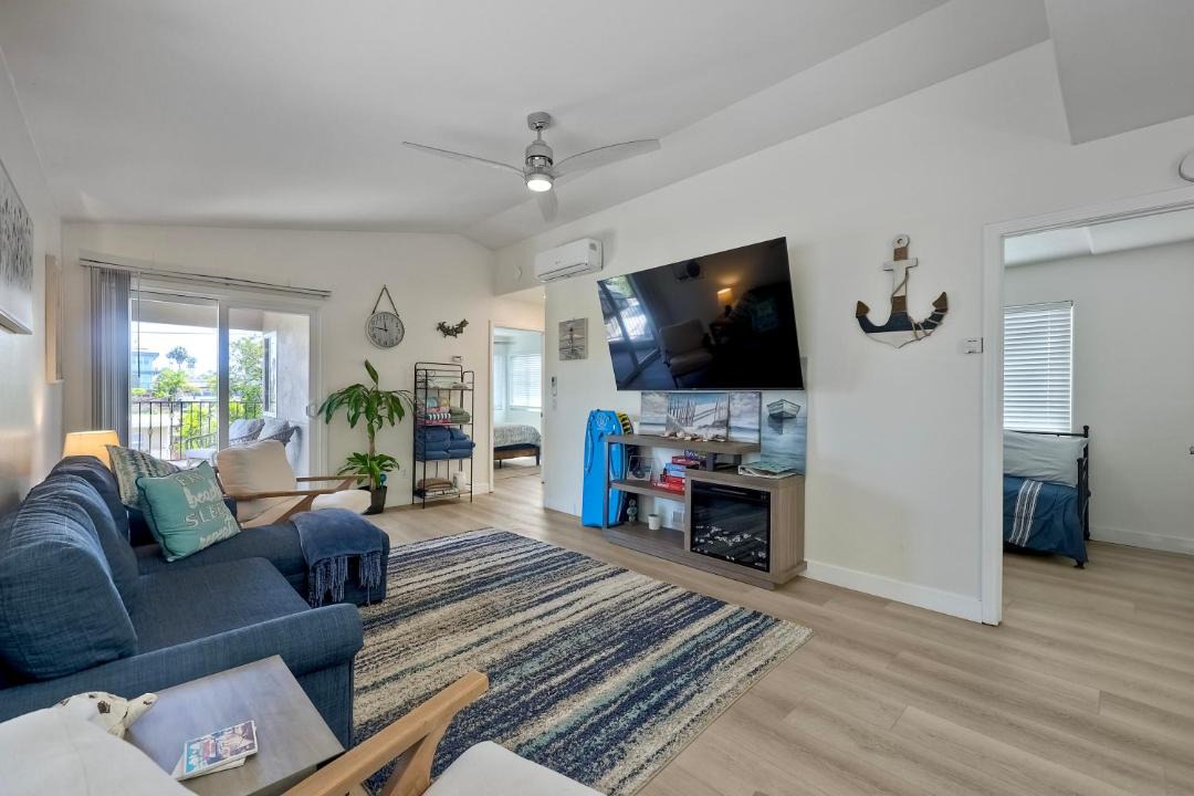 Photo of Livingroom in South Oceanside