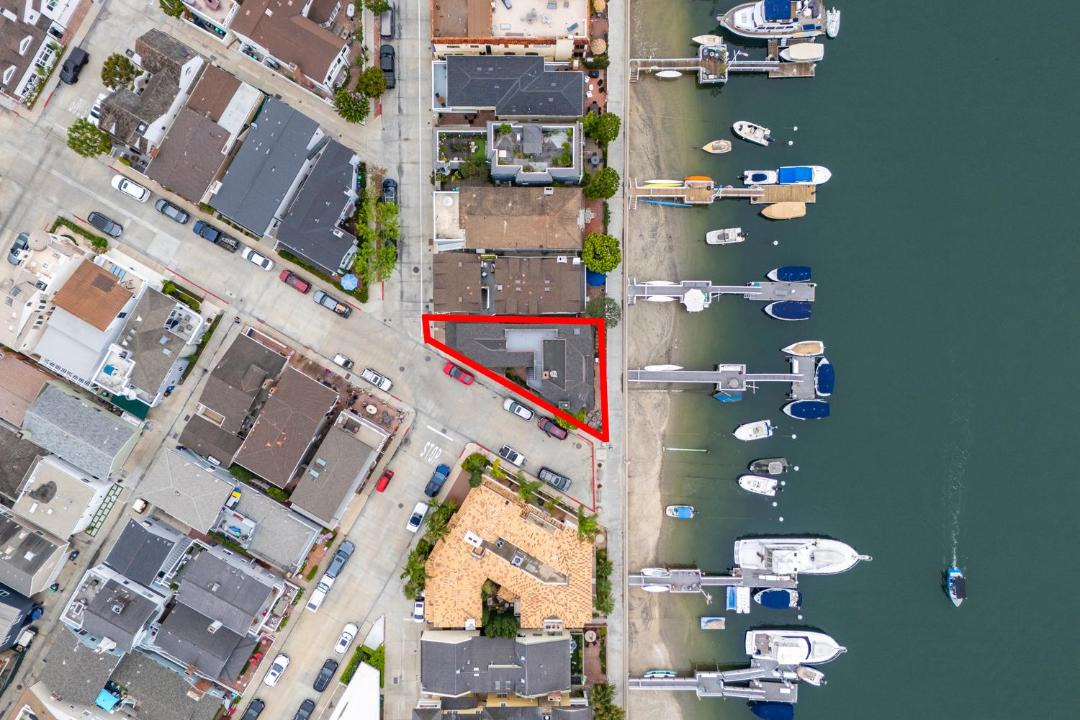 Photo of Livingroom in Newport Beach