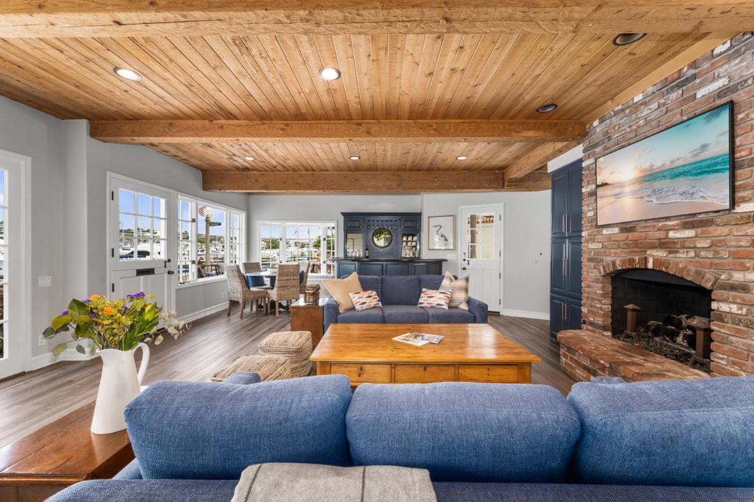 Photo of Livingroom in Newport Beach