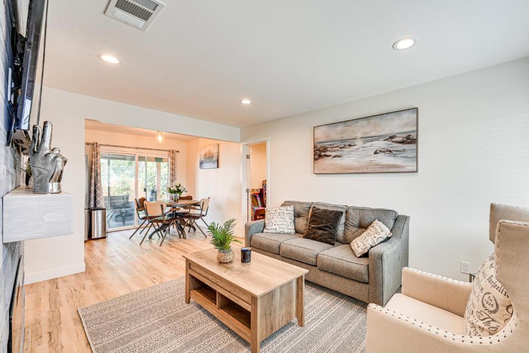 Photo of Livingroom in Lincoln Acres