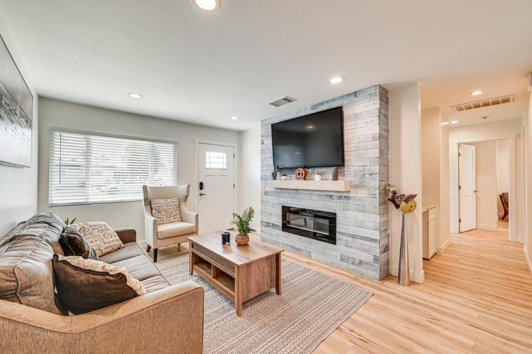 Photo of Livingroom in Lincoln Acres