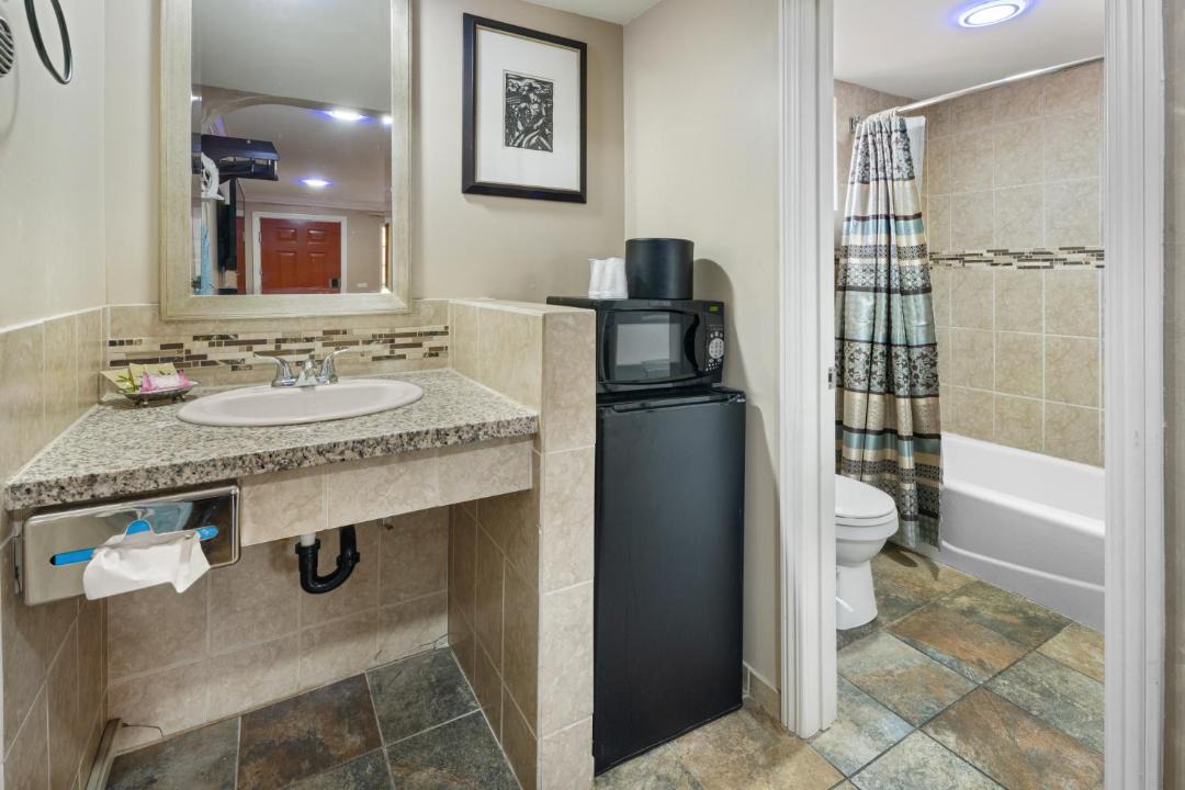 Photo of Bathroom in Orange