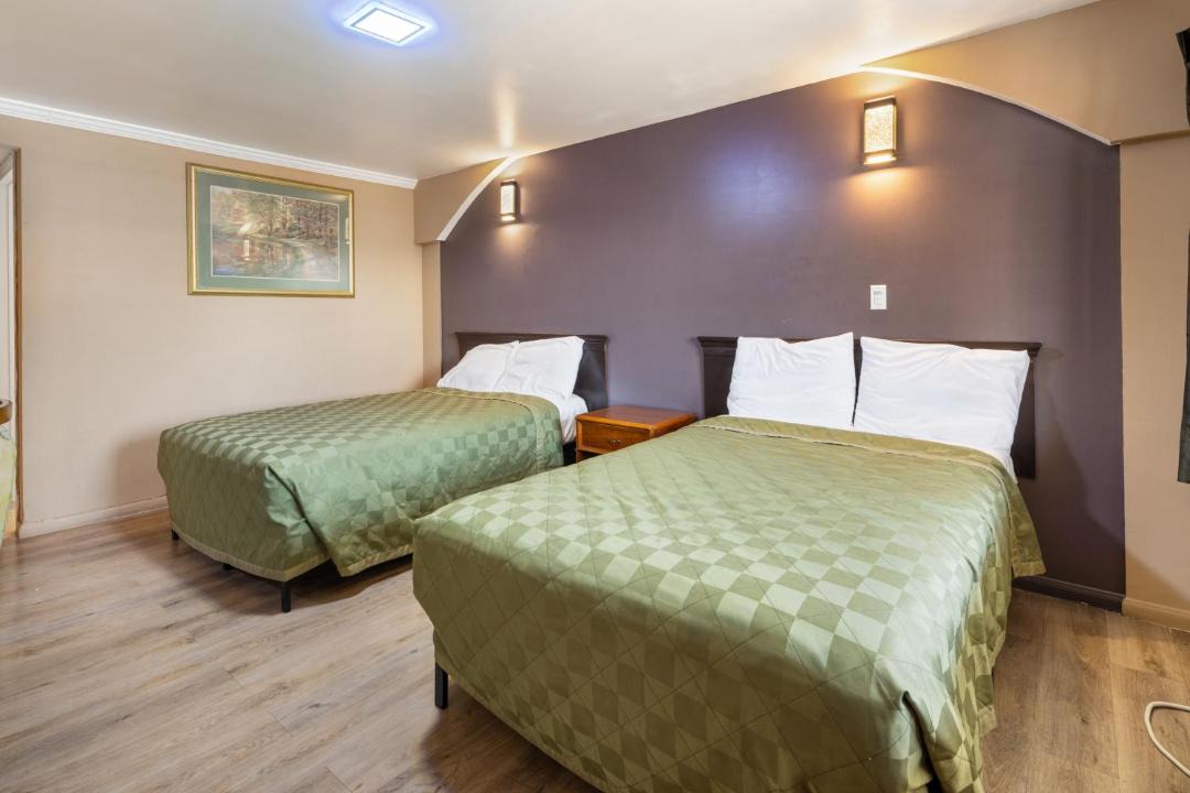 Photo of Bedroom in Orange