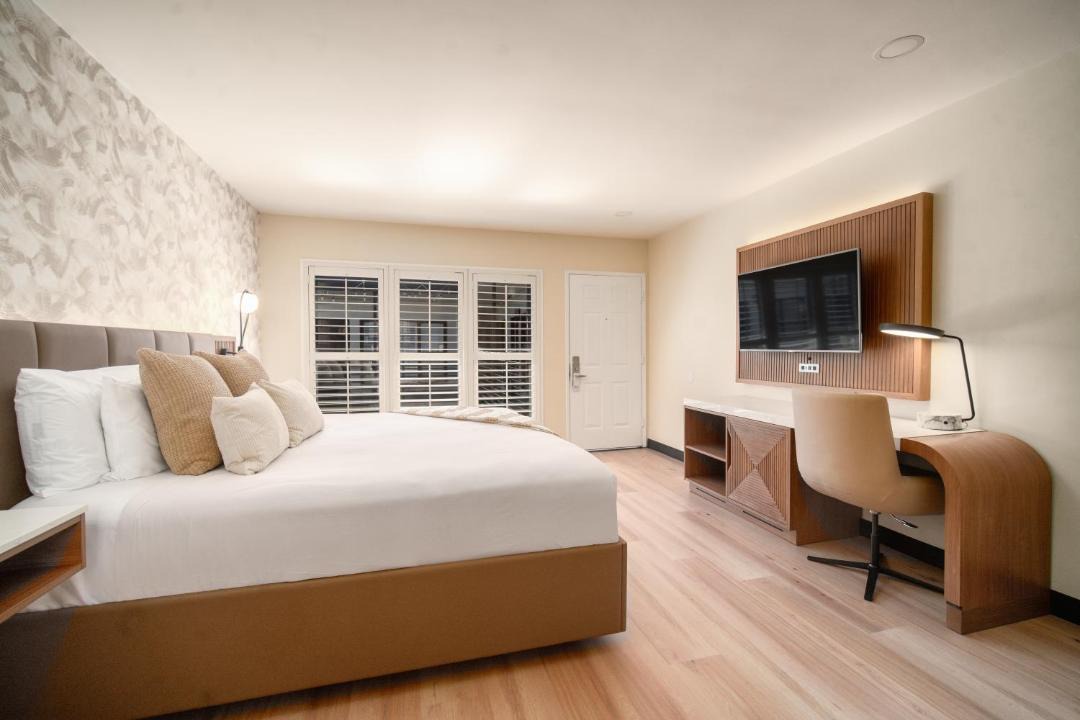 Photo of Bedroom in Fairfax District