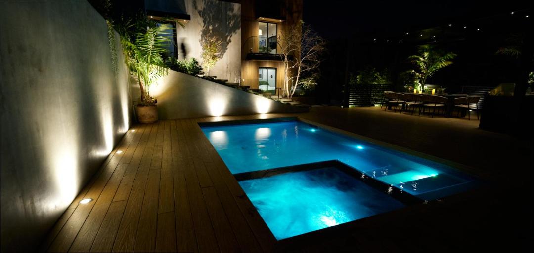 Photo of Others in Hollywood Hills