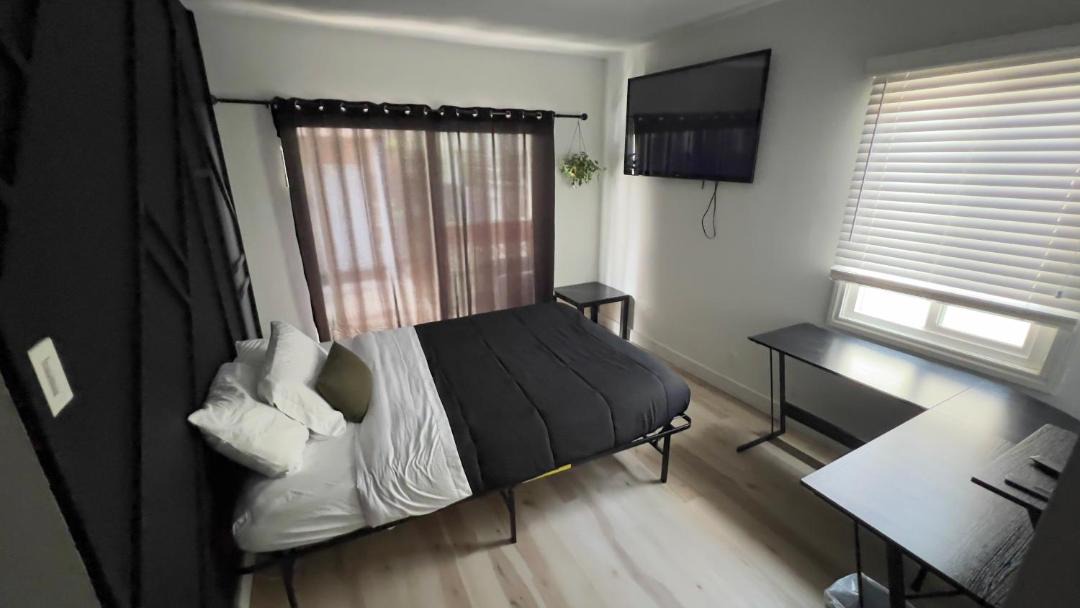 Photo of Bedroom in Hollywood