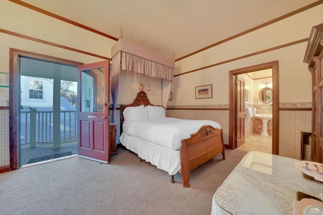 Photo of Bedroom in Sutter Creek