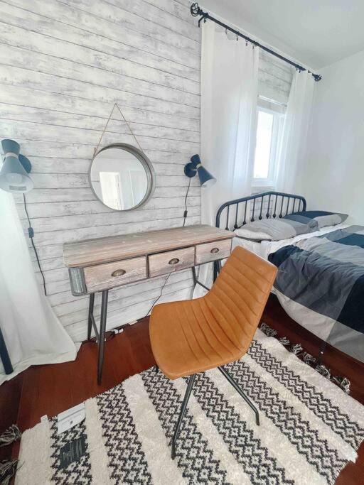 Photo of Bedroom in Midway City