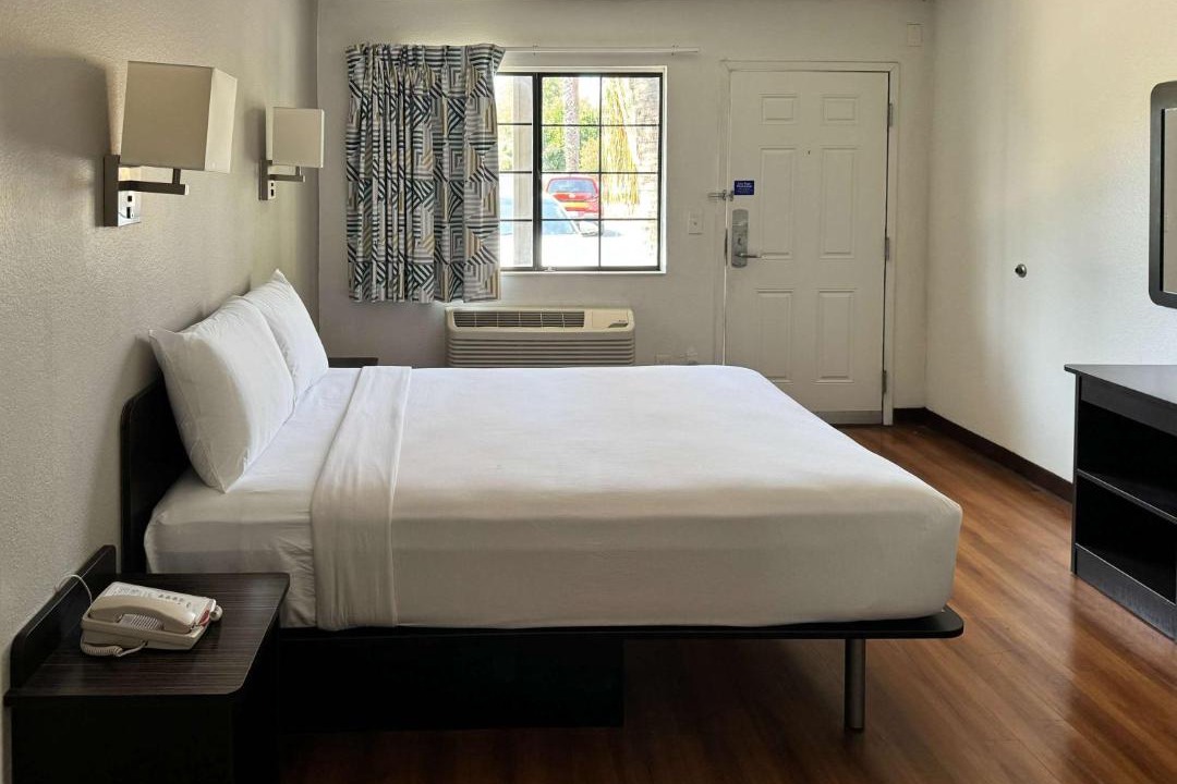 Photo of Bedroom in Westmont