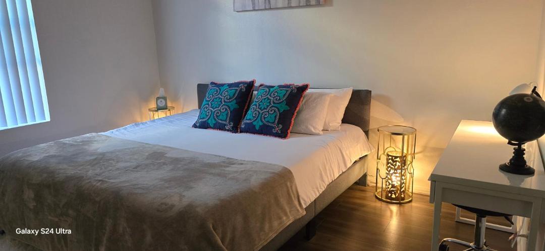 Photo of Bedroom in Pacific Palisades