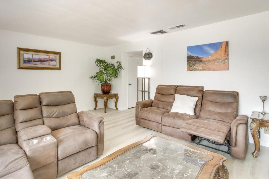 Photo of Livingroom in Ridgecrest