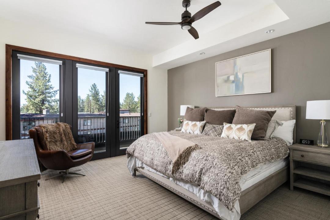 Photo of Bedroom in Lakeside Park