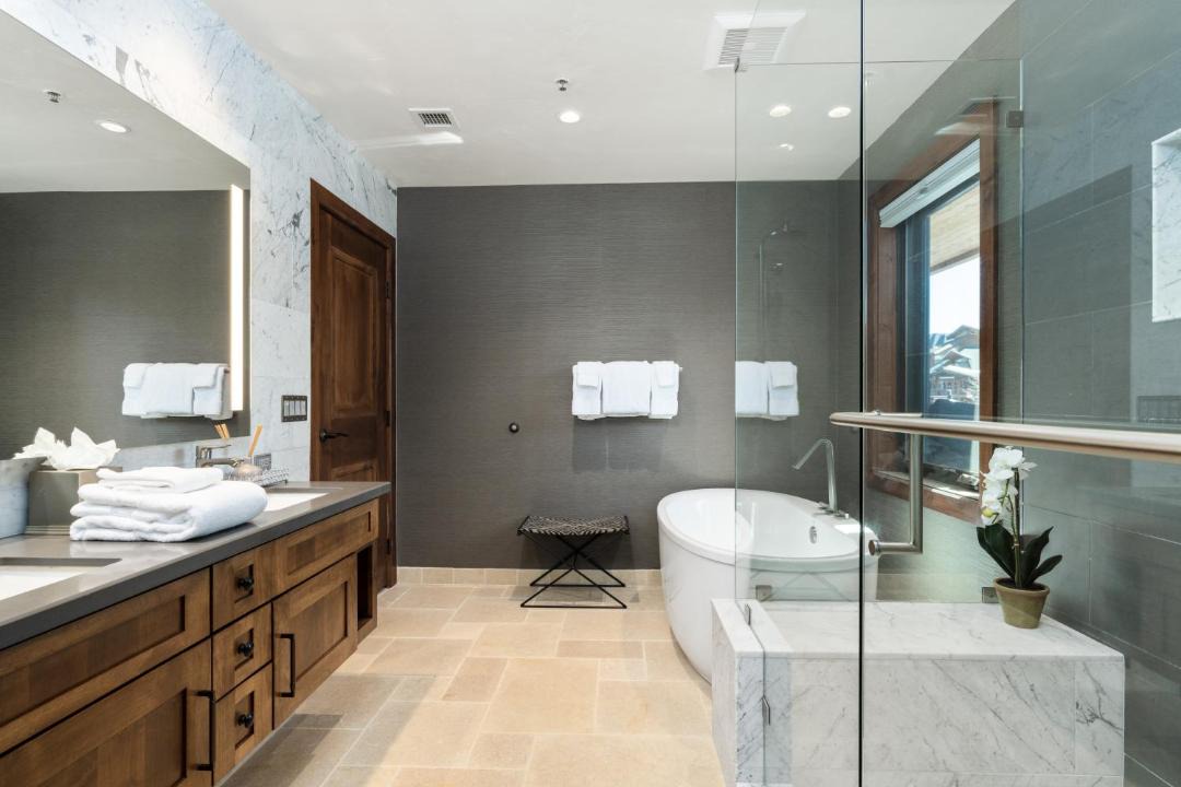 Photo of Bathroom in Lakeside Park