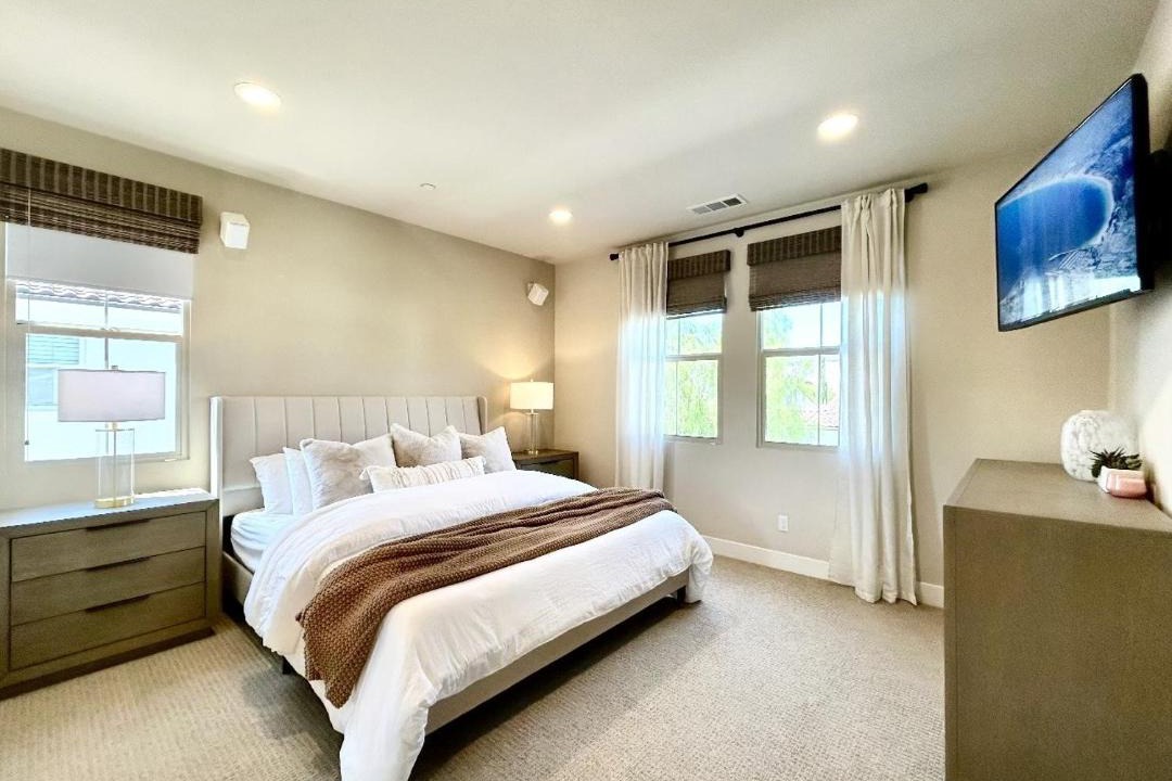Photo of Bedroom in Portola Springs