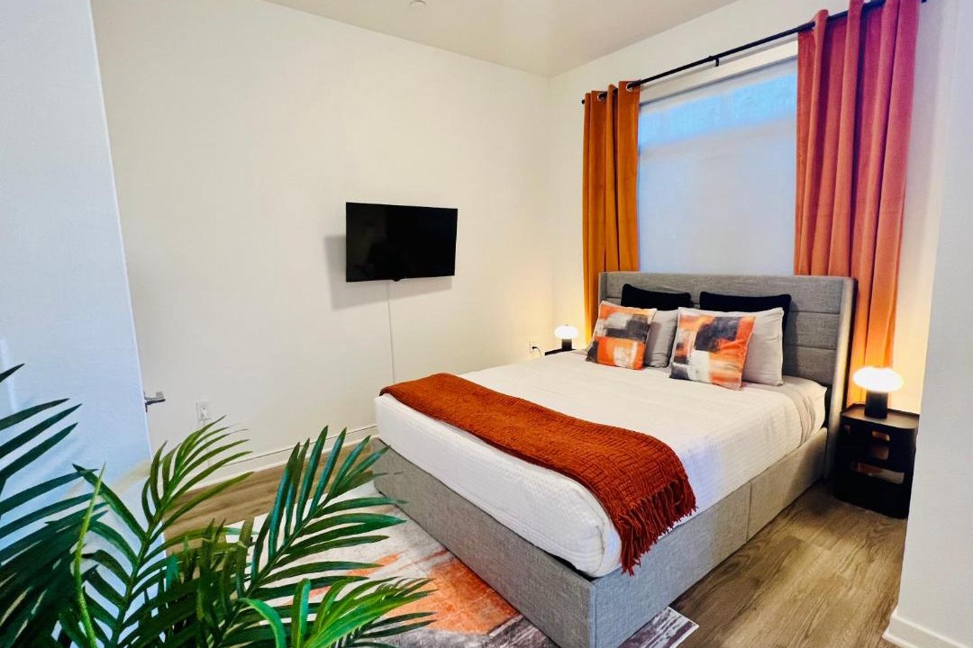 Photo of Bedroom in Carthay Circle