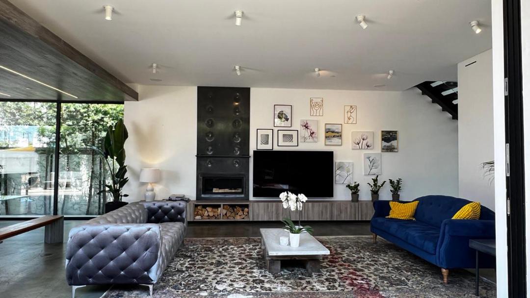 Photo of Livingroom in Los Angeles