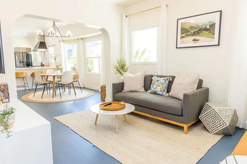 Photo of Livingroom in Little Italy