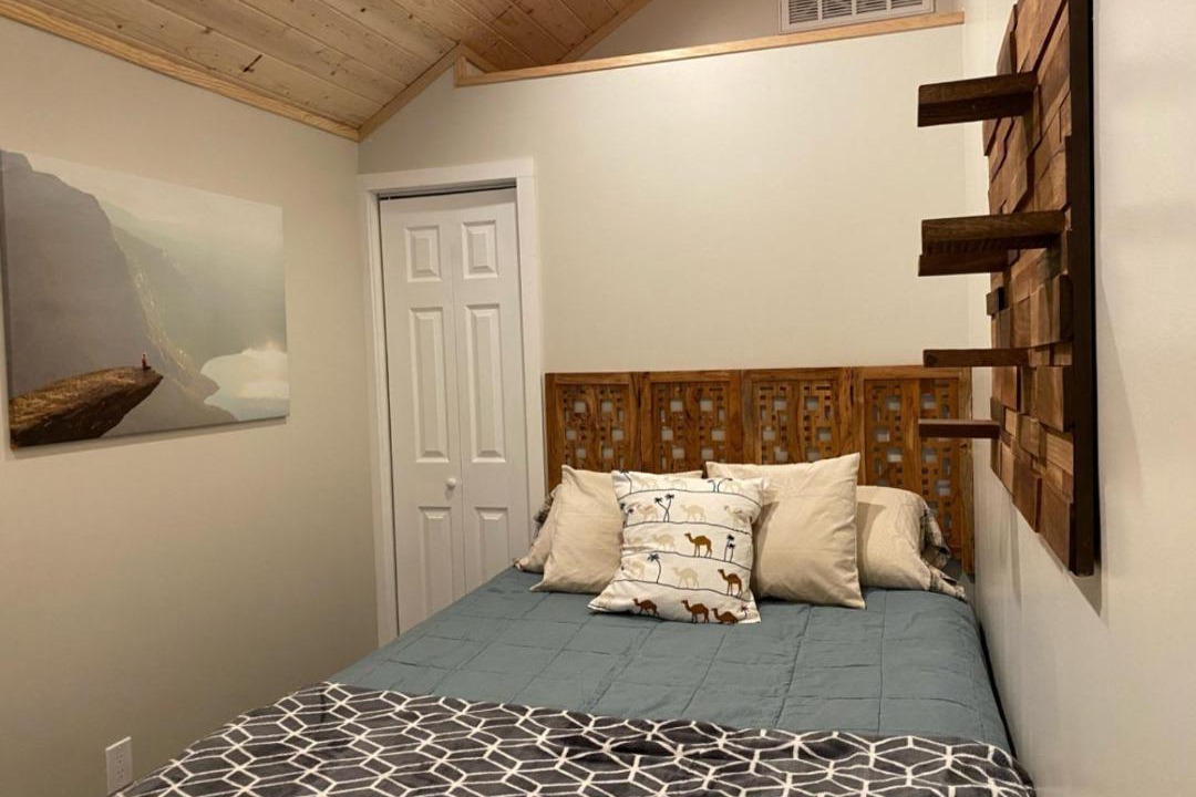 Photo of Bedroom in Arrowhead Villas