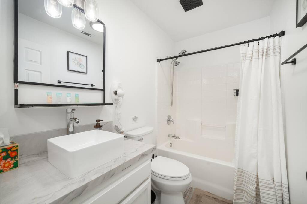 Photo of Bathroom in Pumpkin Center