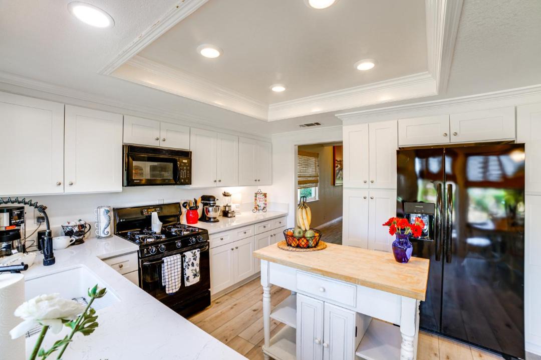Photo of Kitchen in Estates at Canyon Crest
