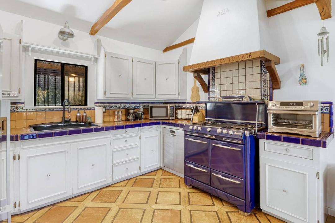 Photo of Kitchen in Studio City